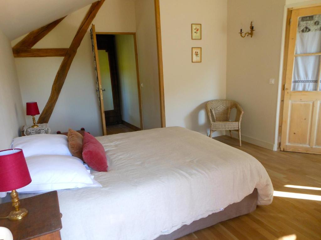 Surgy Auberge De La Tuilerie الغرفة الصورة