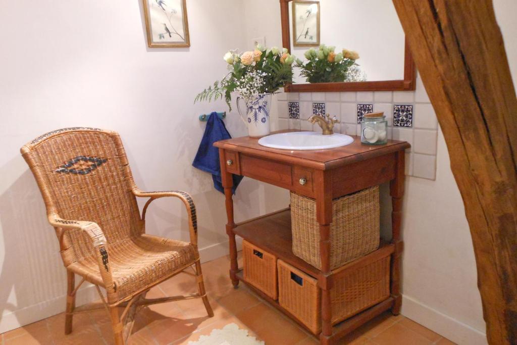 Surgy Auberge De La Tuilerie الغرفة الصورة